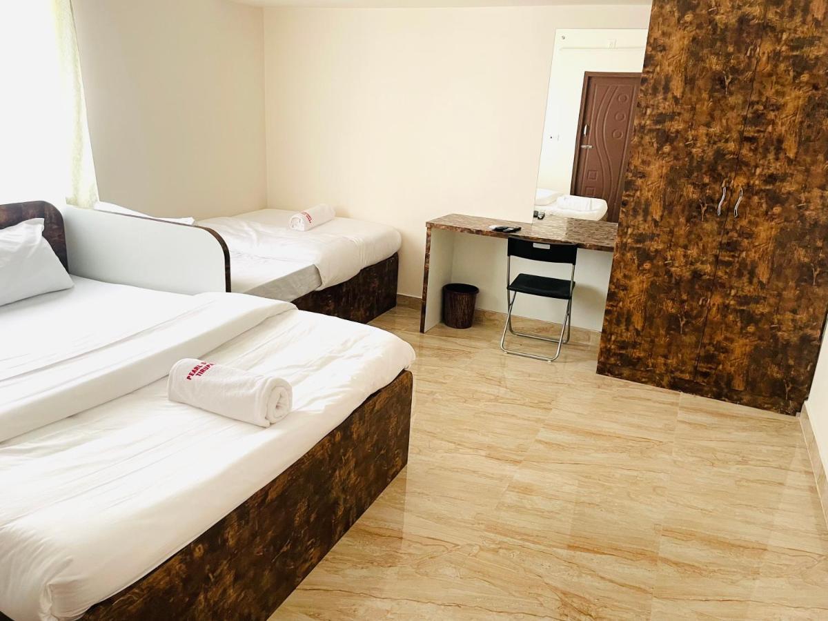 Lsr Service Apartments Tirupati Bagian luar foto