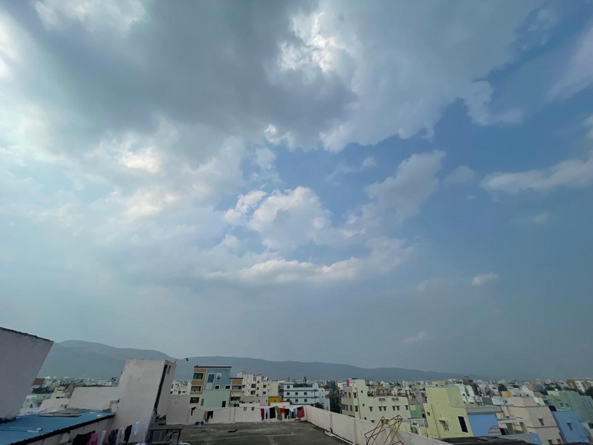 Lsr Service Apartments Tirupati Bagian luar foto